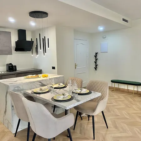 Apartment Casa Riviera, 2-bdrm, Sea View, Pool, Parking