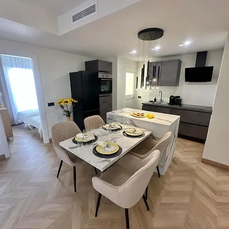 Casa Riviera, 2-bdrm, Sea View, Pool, Parking Apartment MIJAS COSTA