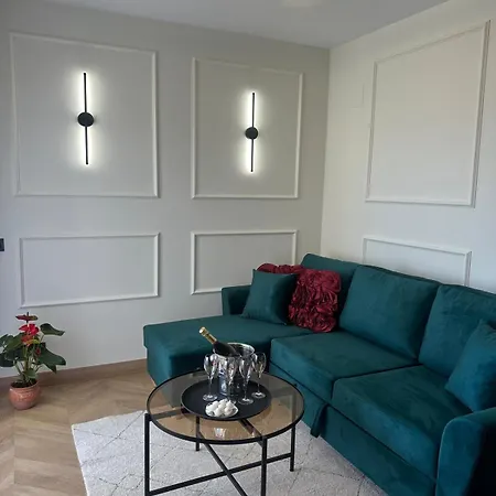 Casa Riviera, 2-bdrm, Sea View, Pool, Parking Apartment